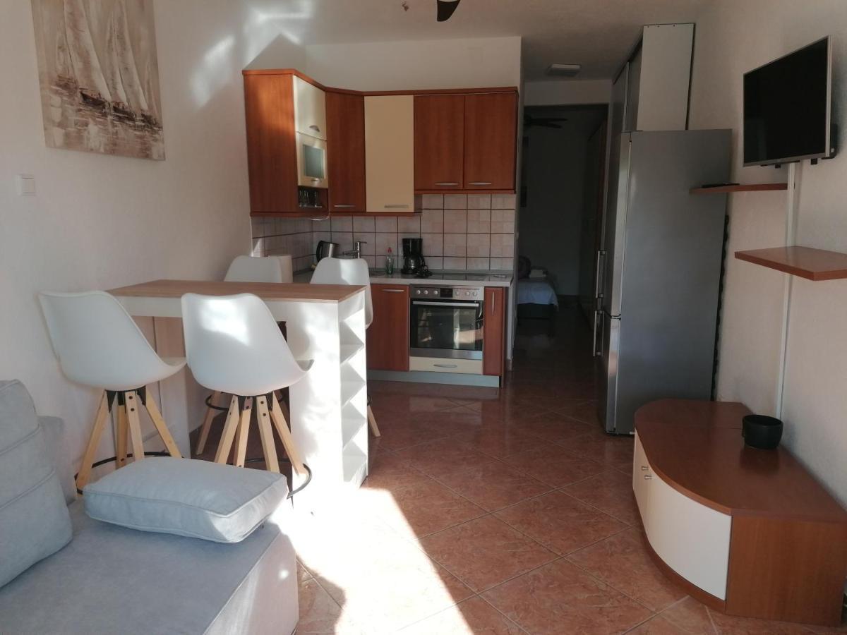 Apartman Adriana Karlobag Exteriér fotografie